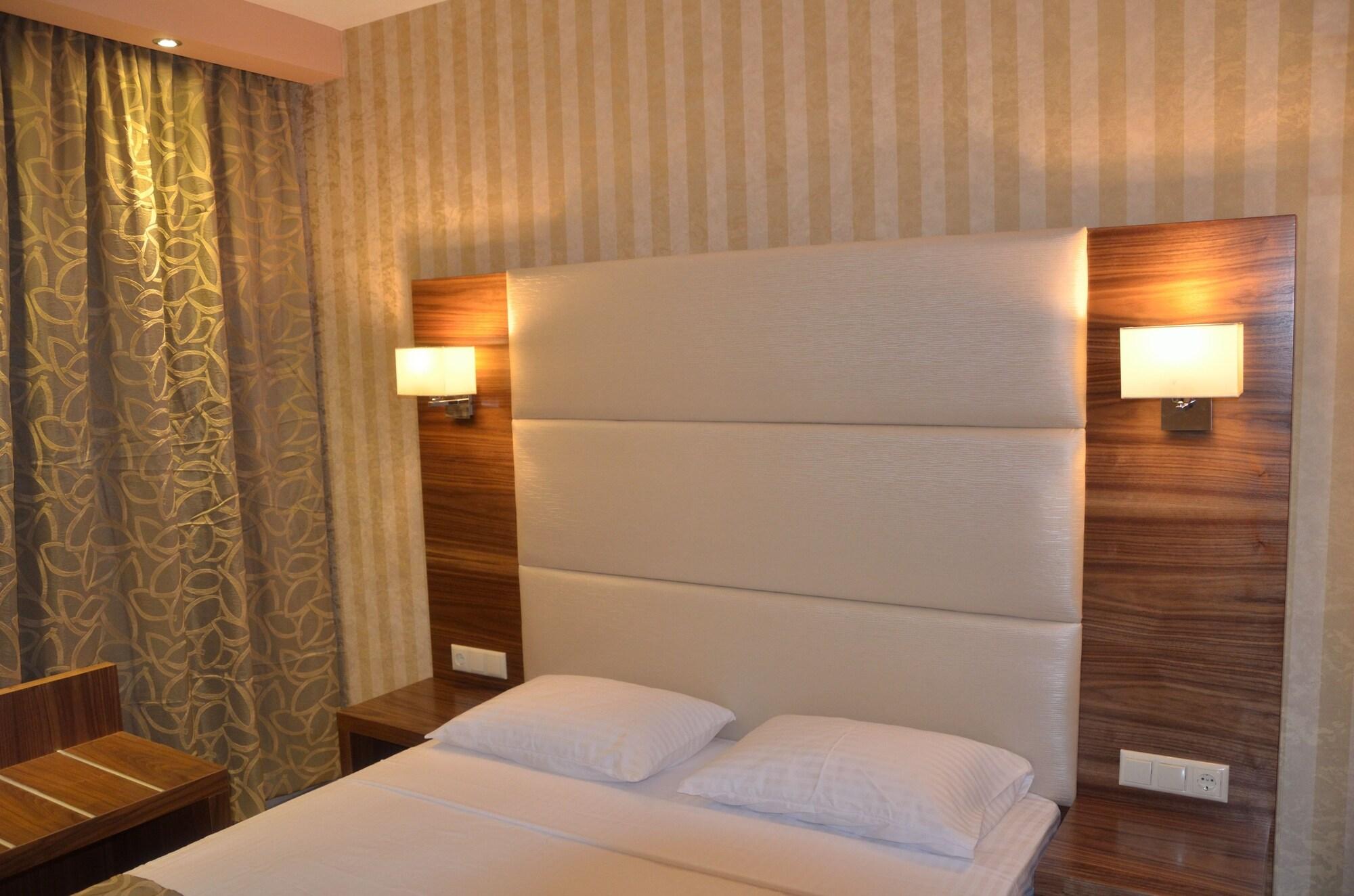4-You Residence อาโยส นิโกลาออส ภายนอก รูปภาพ