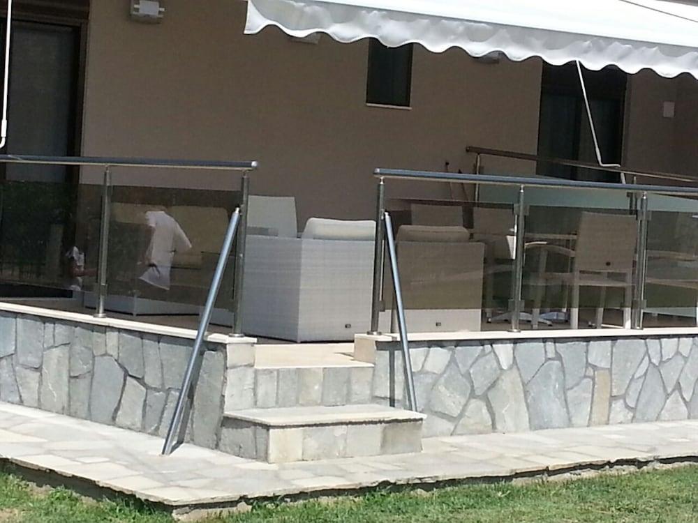 4-You Residence อาโยส นิโกลาออส ภายนอก รูปภาพ